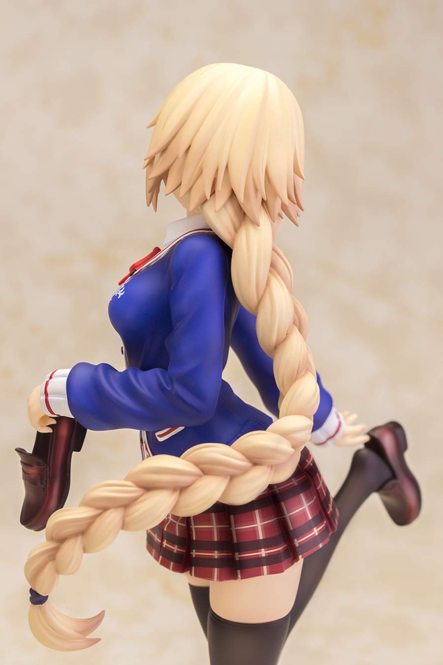 フィギュア ジャンヌ・ダルク JKブレザーVer. Fate/EXTELLA 1/7